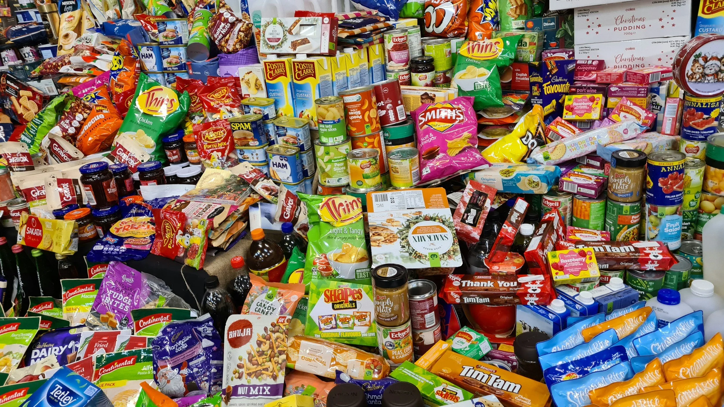 Restringirán anuncios de comida chatarra en TV, streaming y cine en México