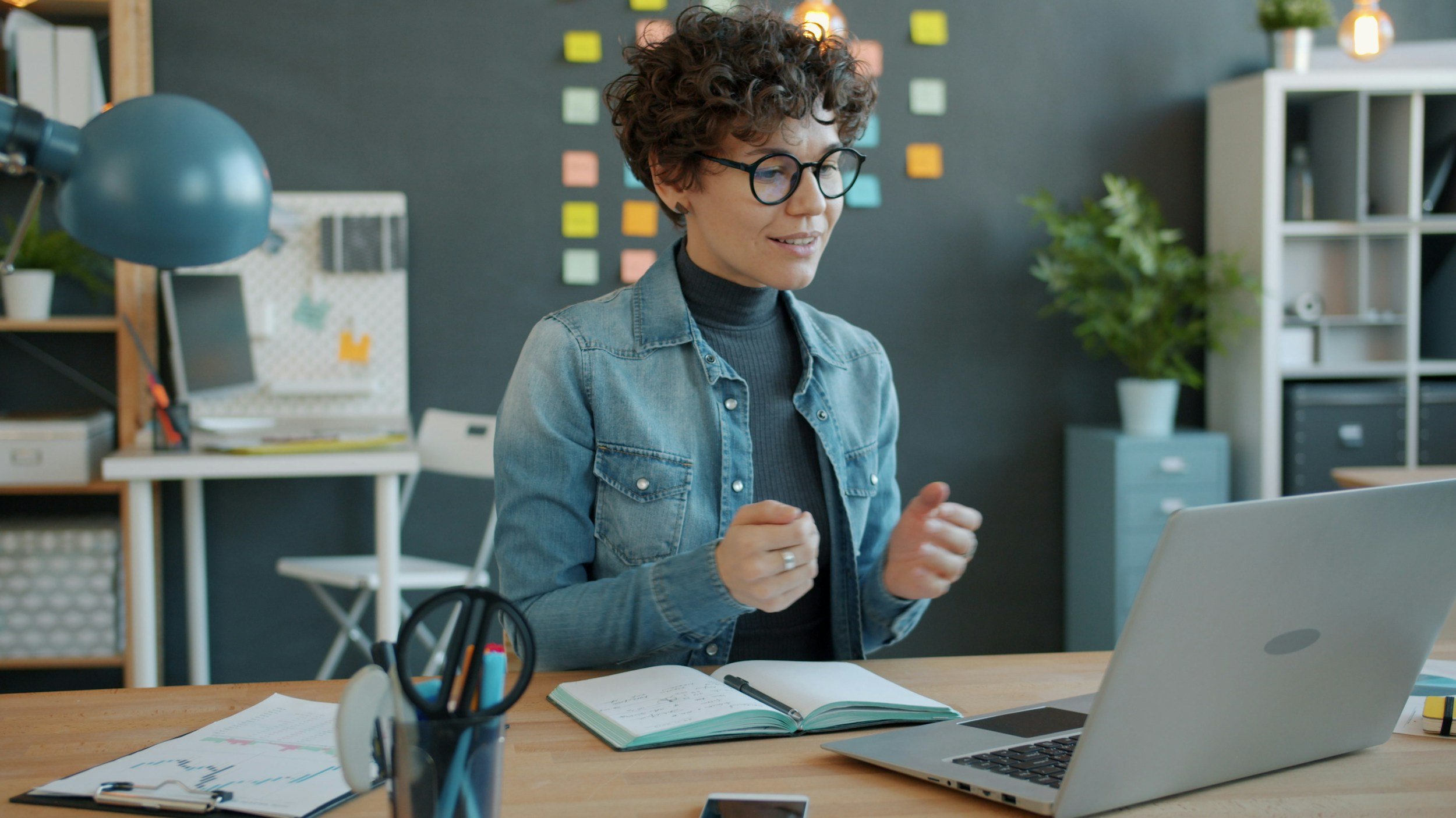 El nuevo rostro del trabajo en Iberoamérica: automatización, teletrabajo y los desafíos de la informalidad