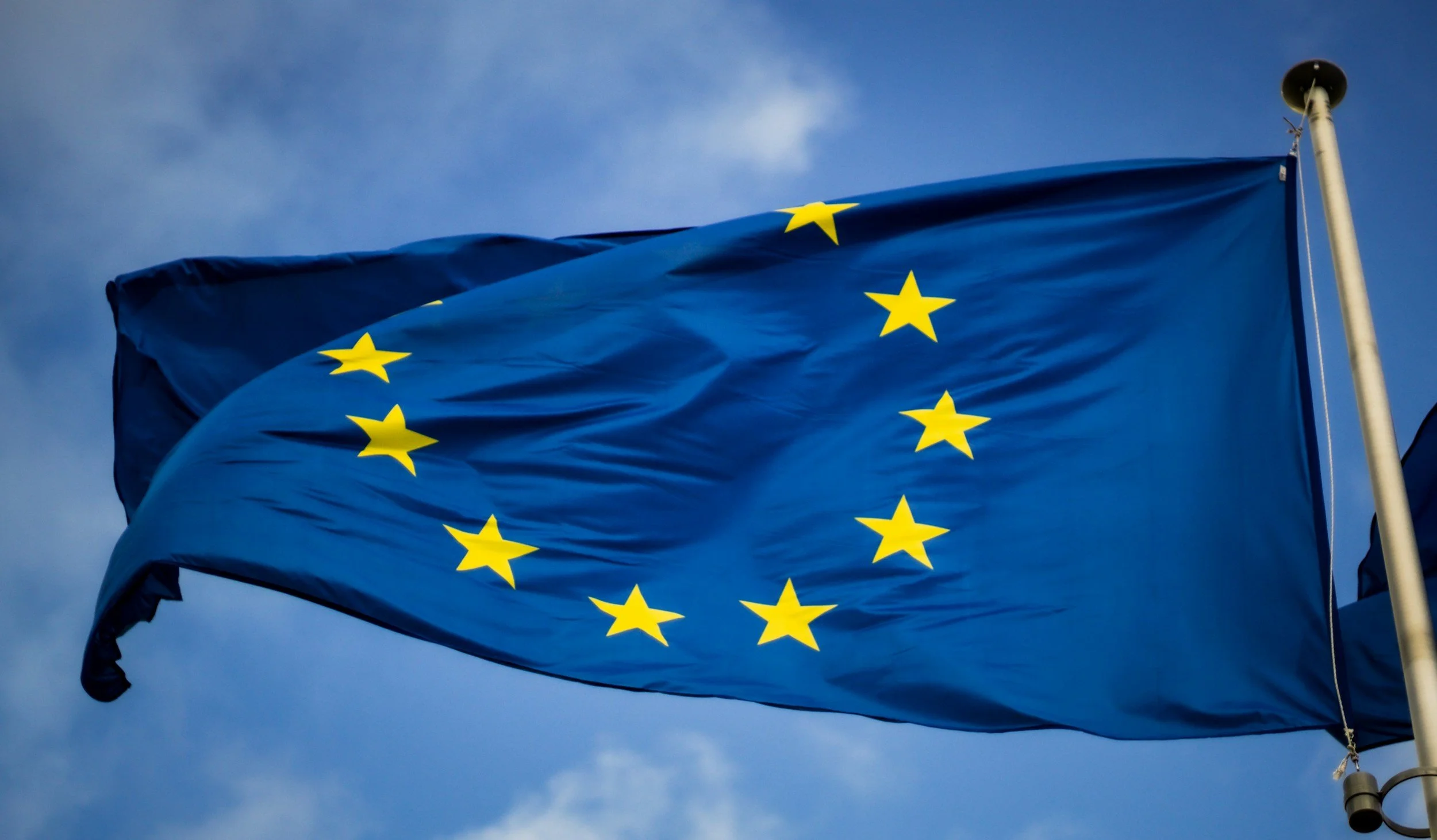 La Ley de Inteligencia Artificial de la Unión Europea marca un nuevo estándar mundial para la regulación tecnológica