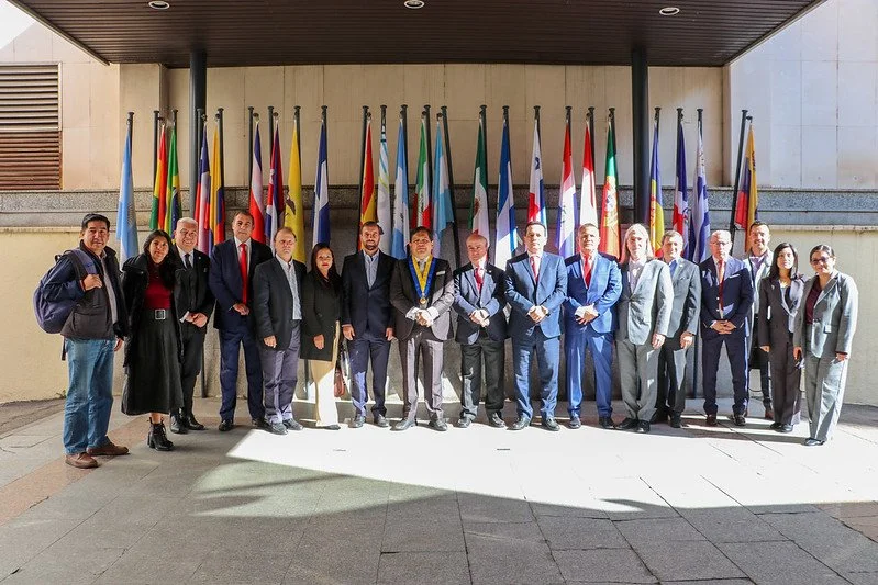 La Organización de Estados Iberoamericanos Recibe Condecoración “Simón Bolivar” Del Parlamento Andino