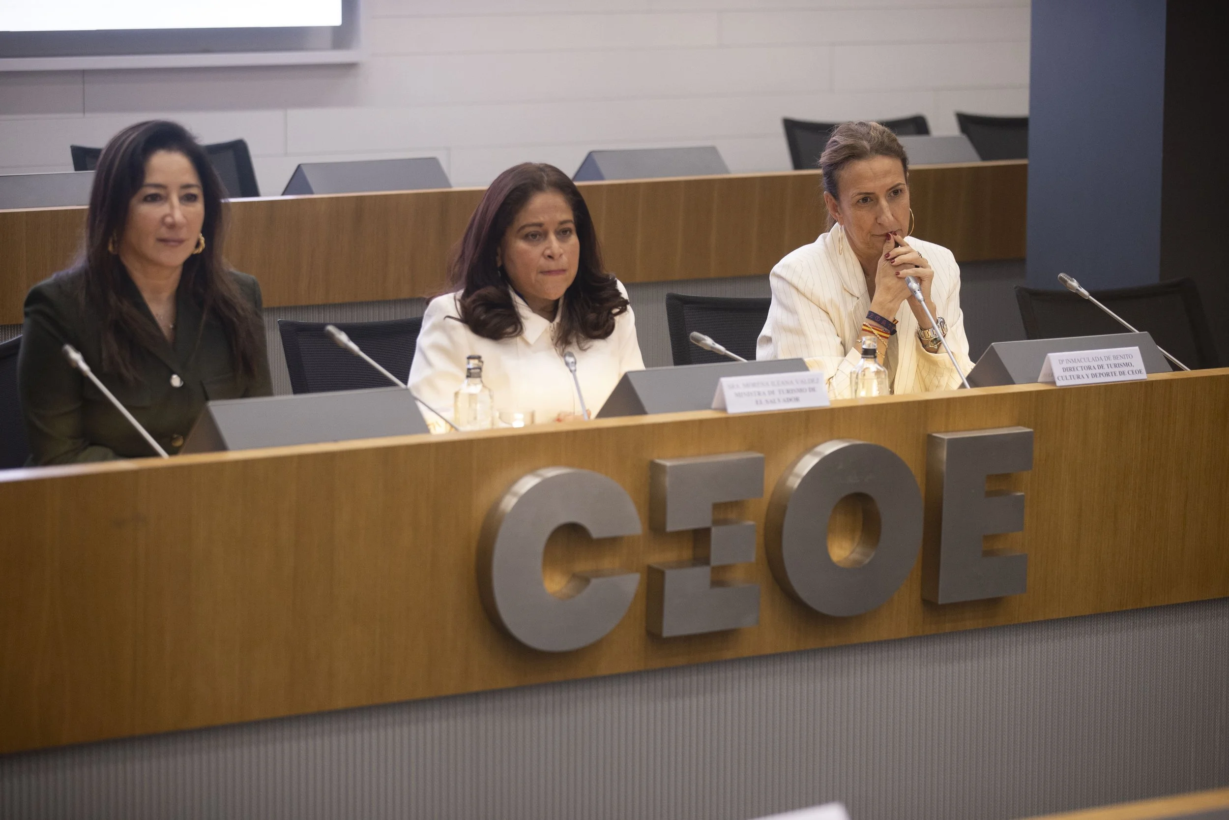 Autoridades de El Salvador destacan proyectos para empresas españolas con intereses en el país